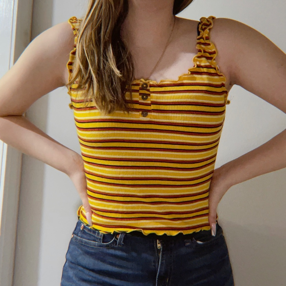 4 tank tops! Bundle forever 21, zenana outfitters,and heart hip